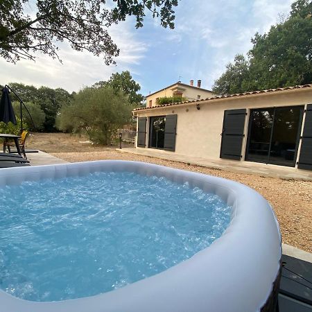 Appartement De Charme Avec Jaccusi Vezenobres Exteriör bild