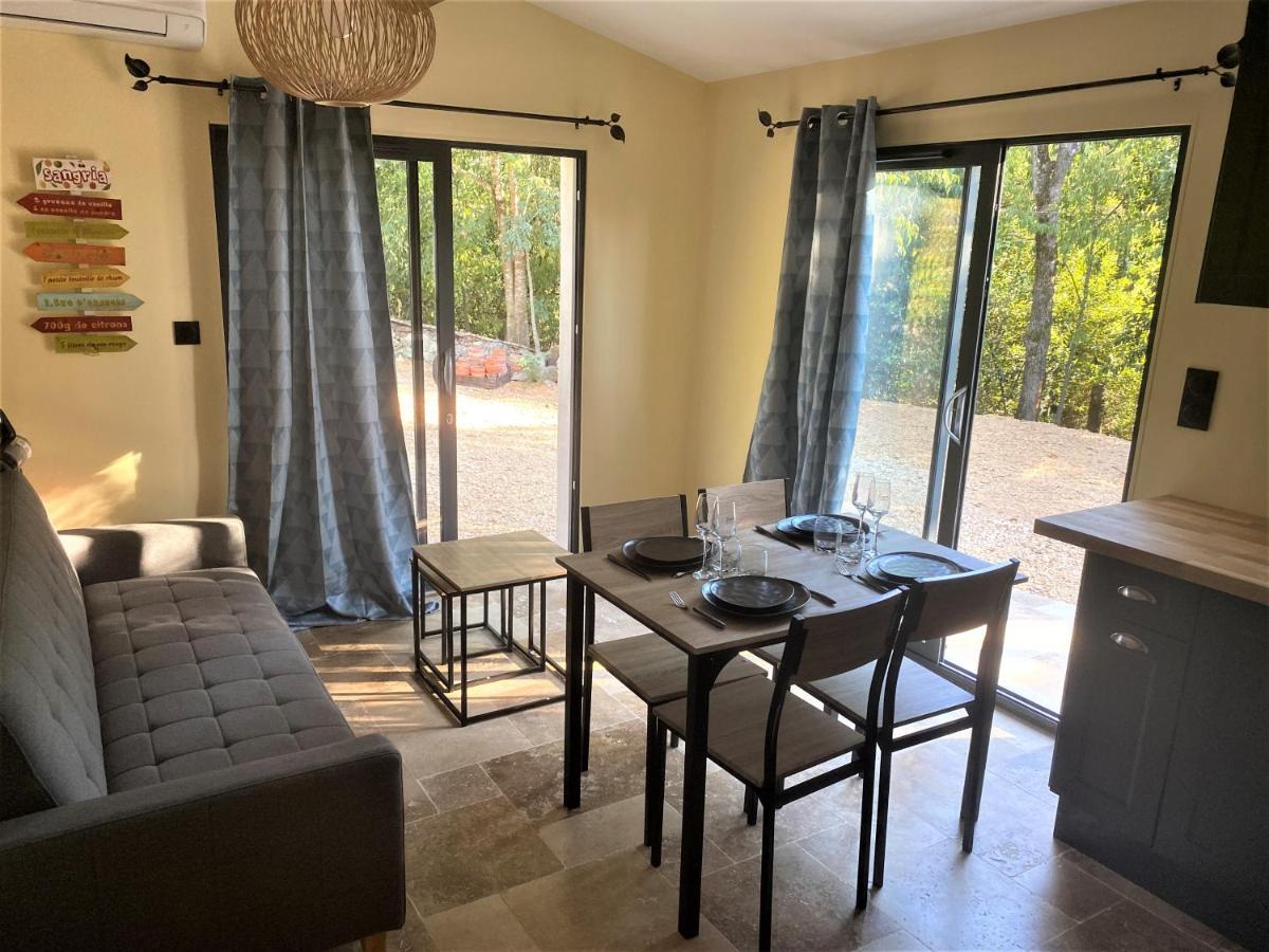 Appartement De Charme Avec Jaccusi Vezenobres Exteriör bild
