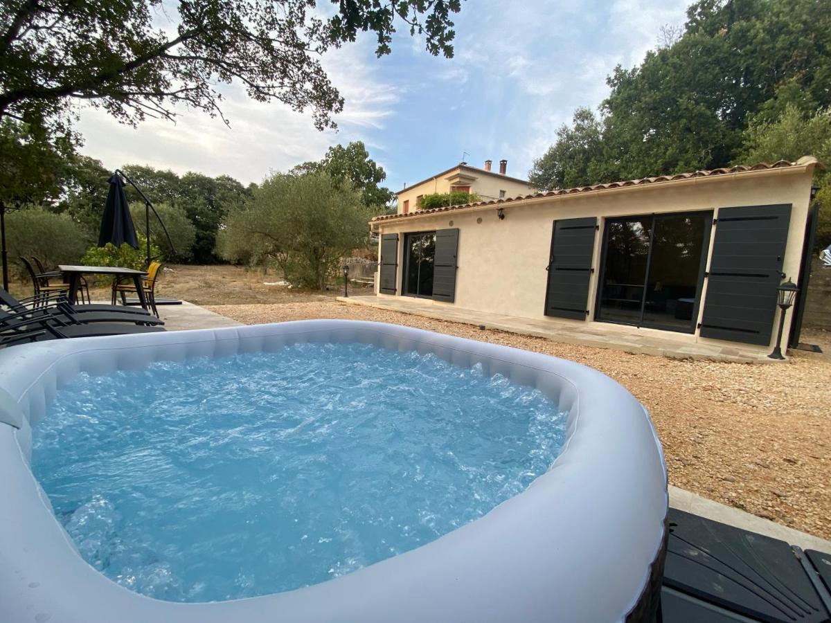 Appartement De Charme Avec Jaccusi Vezenobres Exteriör bild